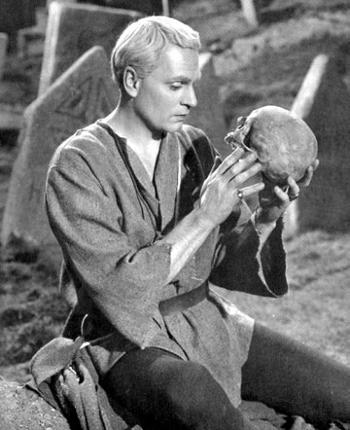 Lawrence Olivier in seiner Hamlet-Verfilmung (1948)
