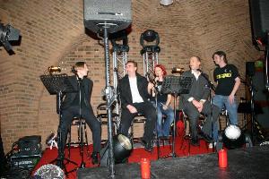 Die Expertenrunde von links nach rechts: Simon Bertling, Volker Sassenberg, Dagmar Sch&ouml;nleber, Lars Peter Lueg, Patrick Simon (anklicken f&uuml;r gr&ouml;&szlig;ere Version)